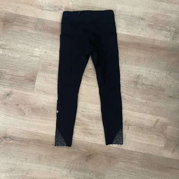 Lululemon Scallop Hem Leggings - Picture 6 of 6